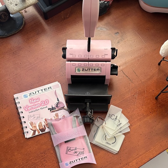 Pink Binding Machine - Picture 13 of 13